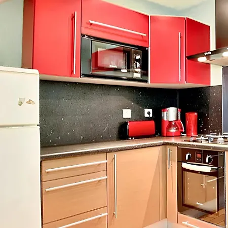 Familial A Juncalas, 70 M² Avec Jardin Prive ! アパート Juncalas